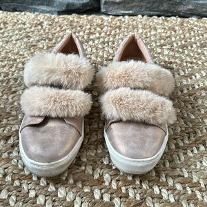 Dirty laundry furry sneakers size 10